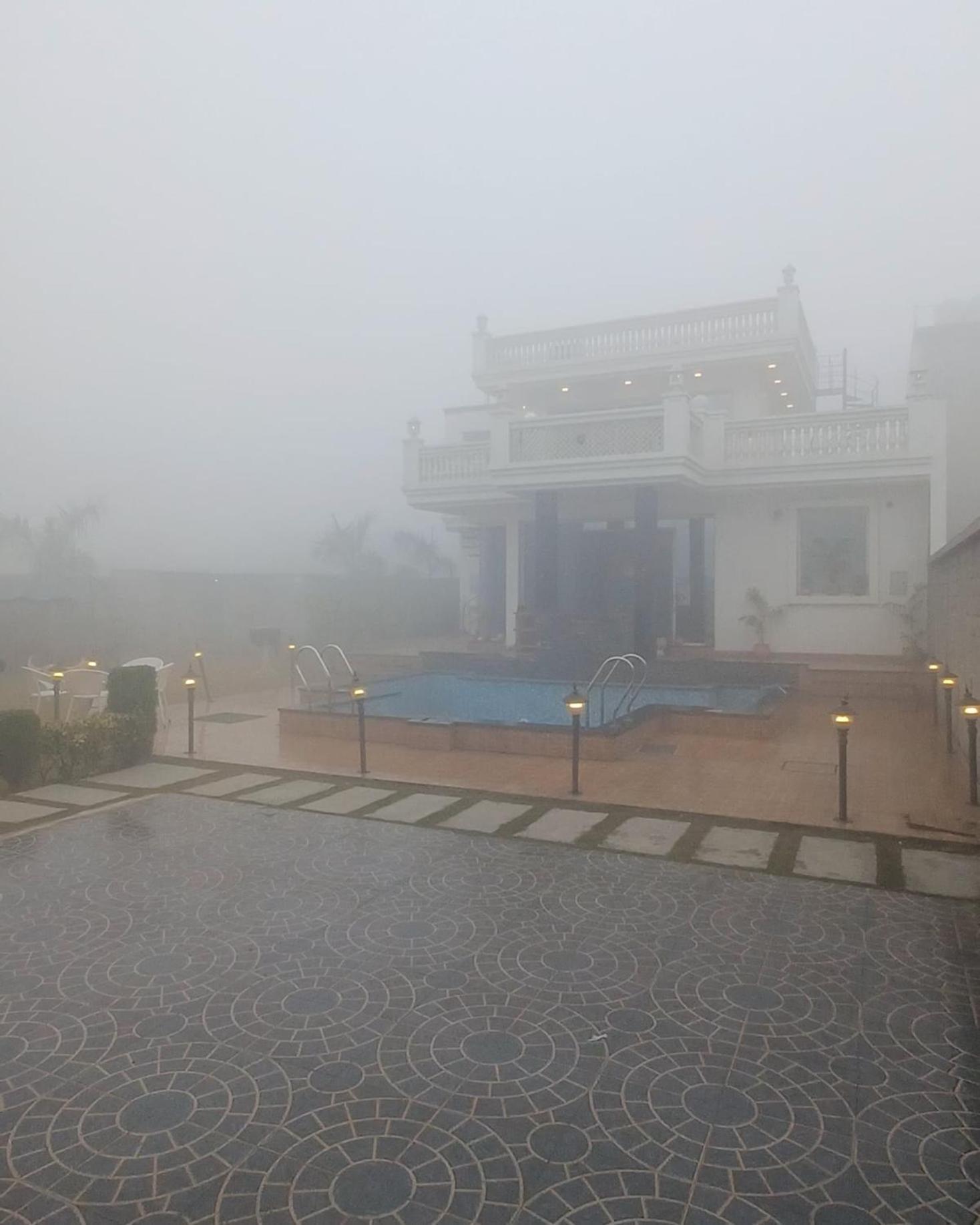 Greystone Villa, Swiming Pool , Bbq , Big Garden, Pool Table, Party Speaker, Bathtub, Kitchen, 15Mins To Golden Temple Amritsar Buitenkant foto