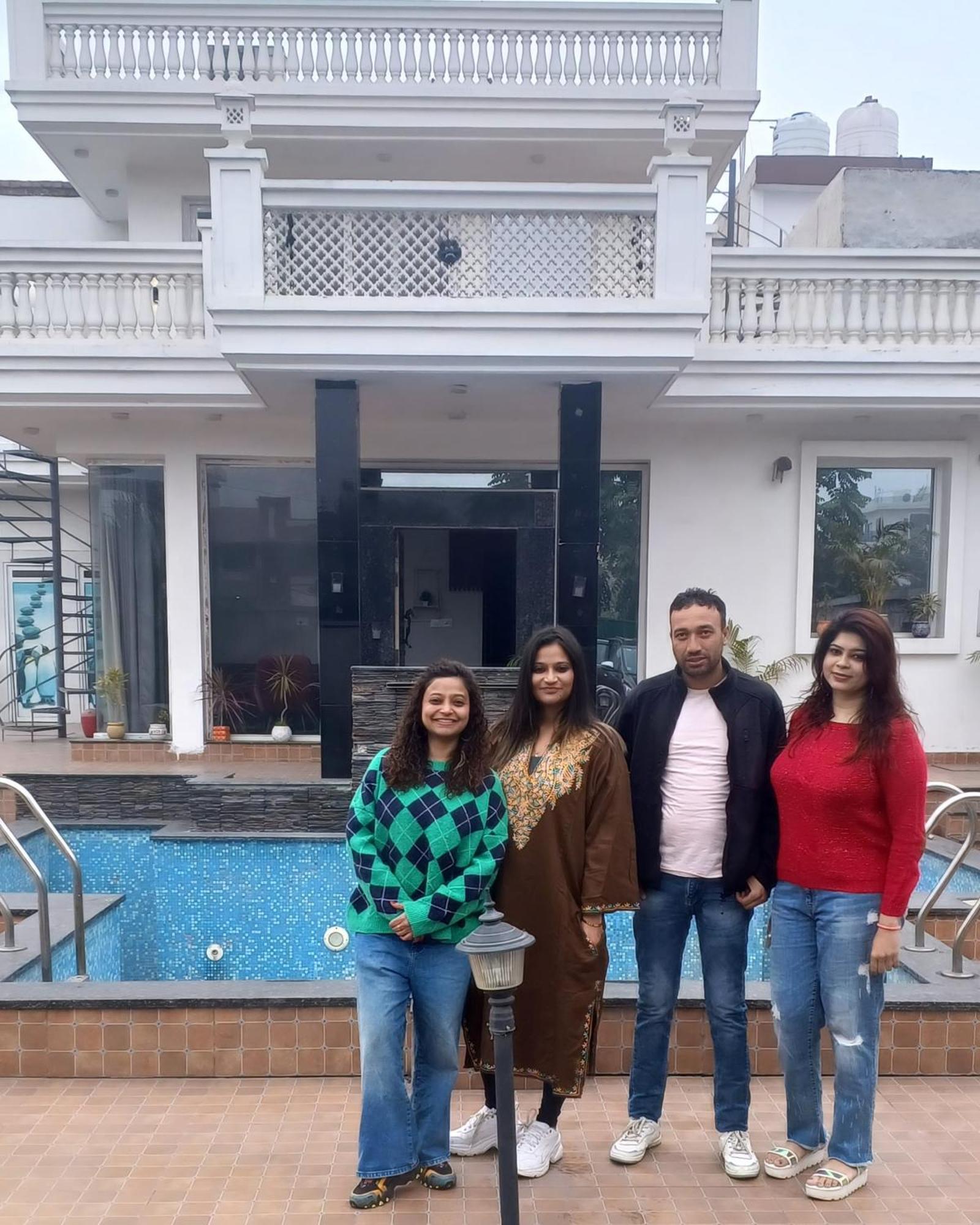 Greystone Villa, Swiming Pool , Bbq , Big Garden, Pool Table, Party Speaker, Bathtub, Kitchen, 15Mins To Golden Temple Amritsar Buitenkant foto