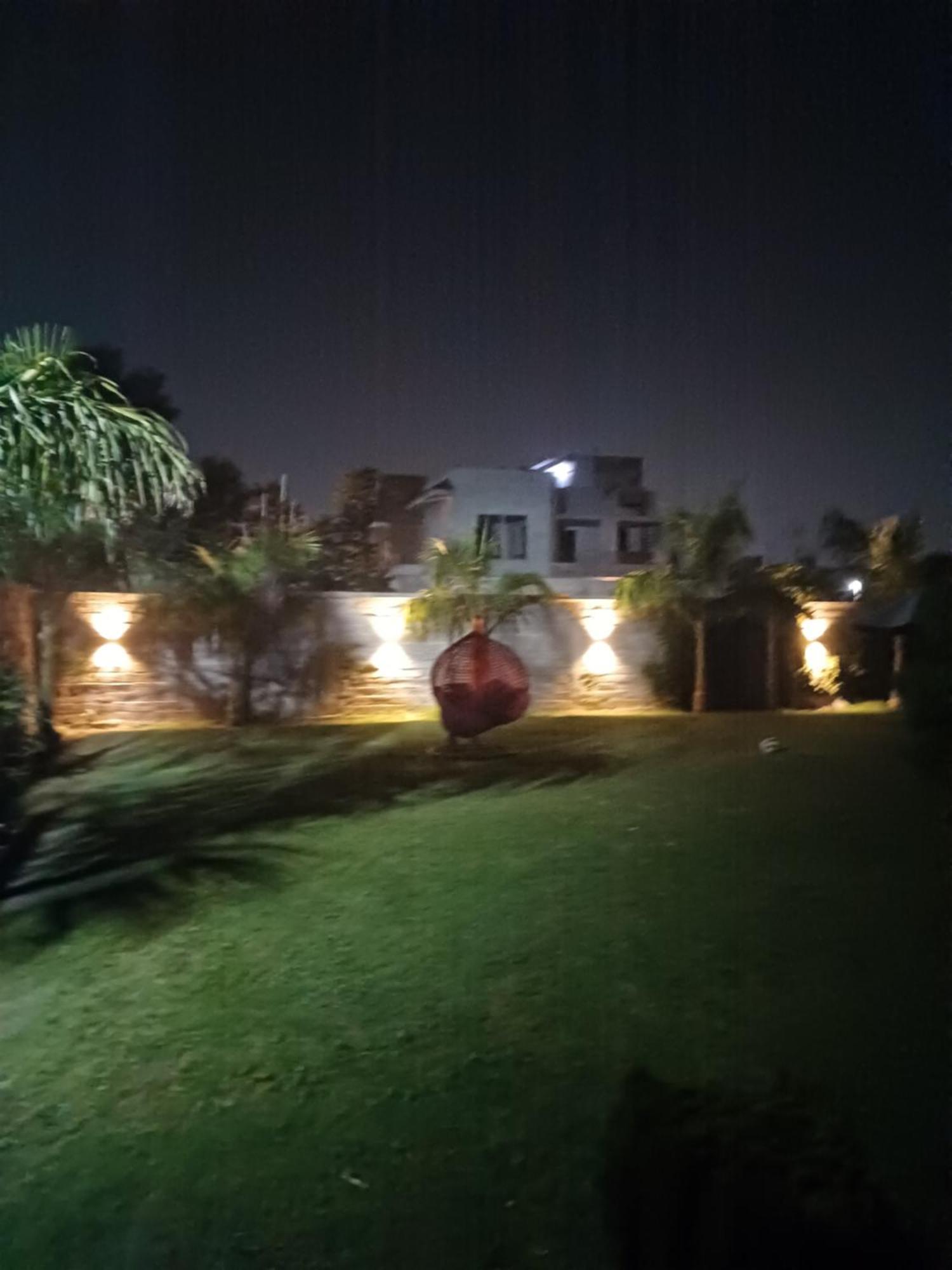 Greystone Villa, Swiming Pool , Bbq , Big Garden, Pool Table, Party Speaker, Bathtub, Kitchen, 15Mins To Golden Temple Amritsar Buitenkant foto