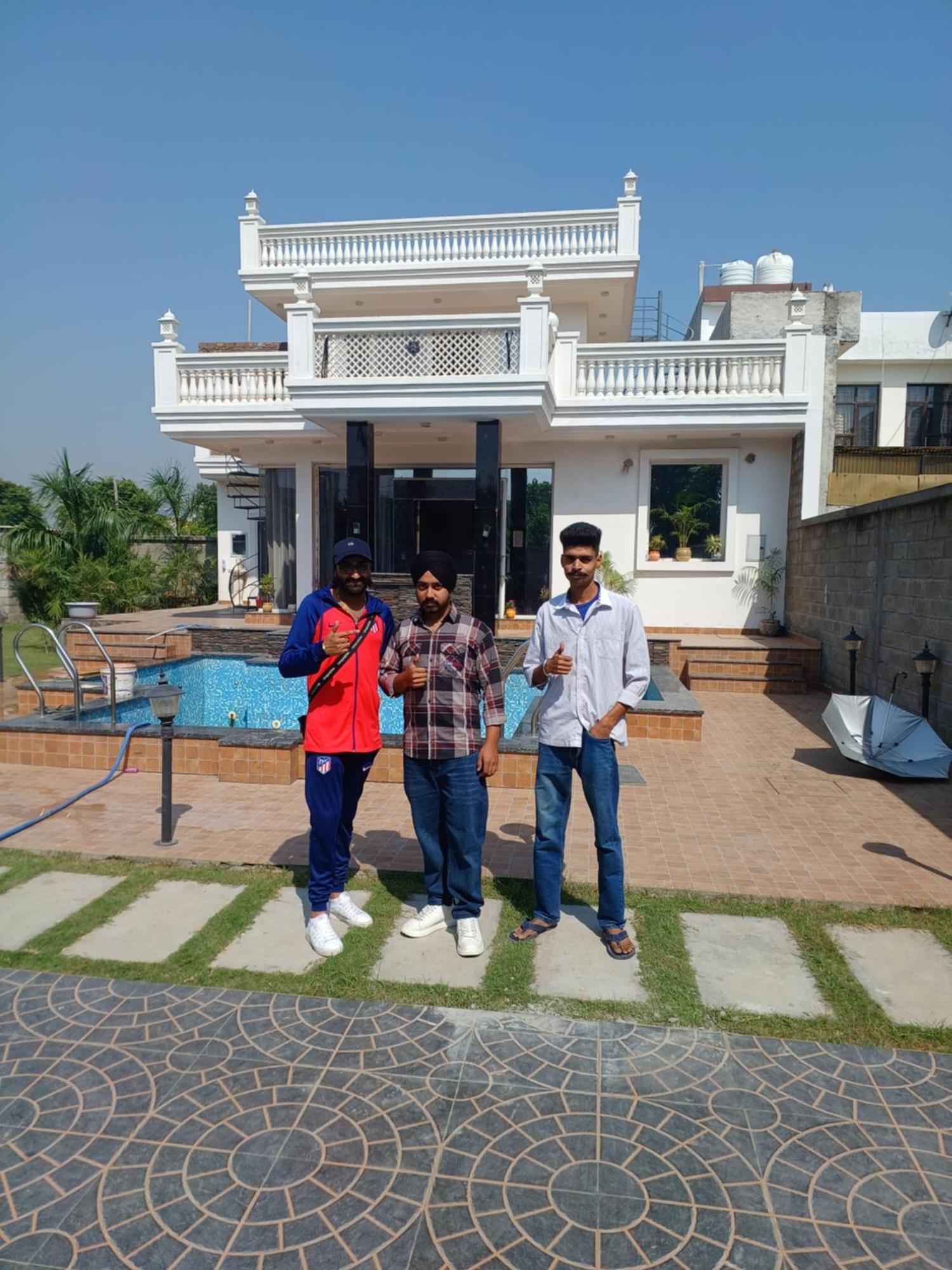 Greystone Villa, Swiming Pool , Bbq , Big Garden, Pool Table, Party Speaker, Bathtub, Kitchen, 15Mins To Golden Temple Amritsar Buitenkant foto