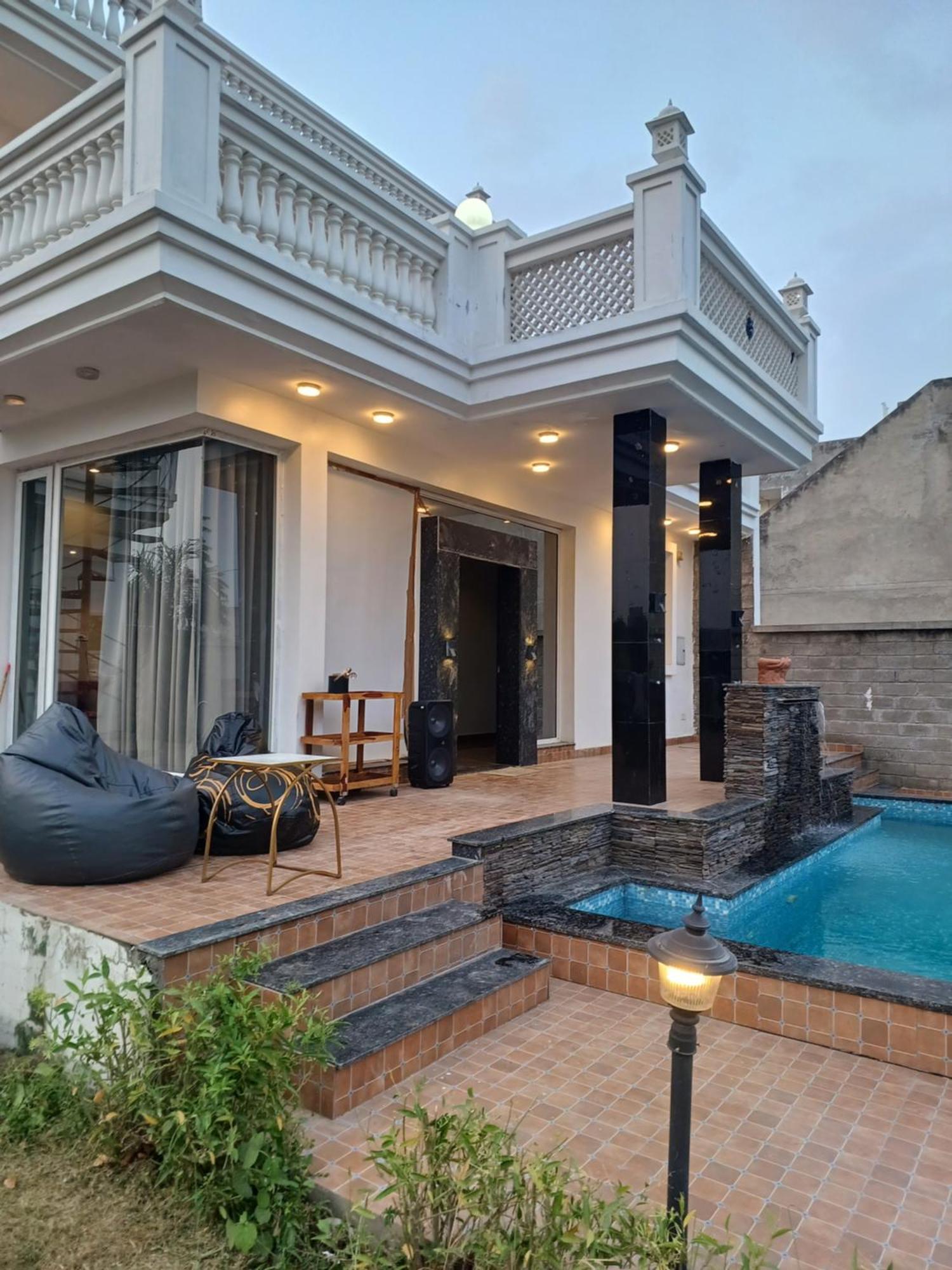 Greystone Villa, Swiming Pool , Bbq , Big Garden, Pool Table, Party Speaker, Bathtub, Kitchen, 15Mins To Golden Temple Amritsar Buitenkant foto